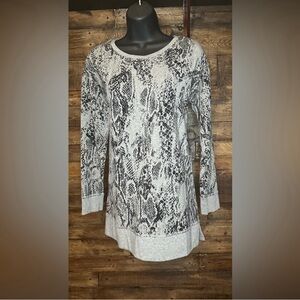 Chico's Zenergy Oversized Top